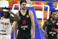 El pívot estadounidense Zach Hankins ficha por el Coviran Granada