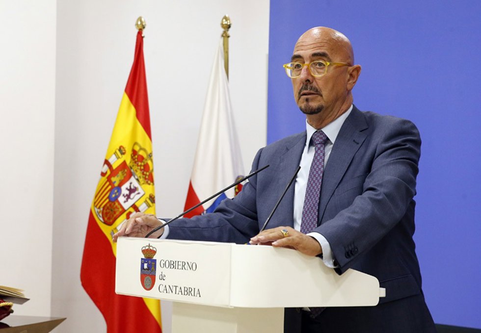 Archivo - El consejero de Salud, César Pascual