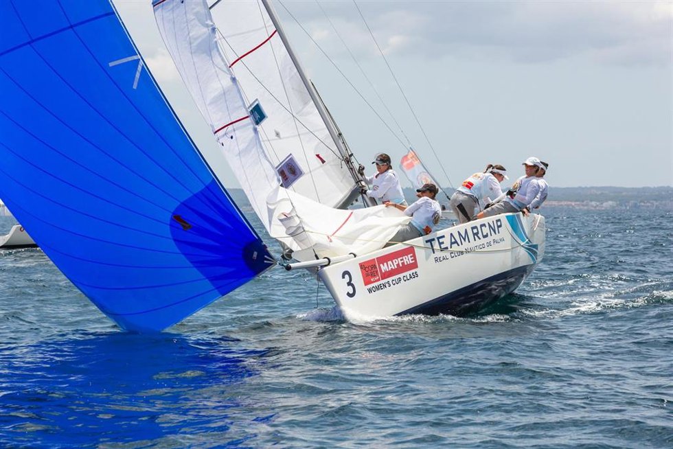 El 'CN de Regatas', en la Balearia Women's Cup durante la 43 Copa del Rey MAPFRE.