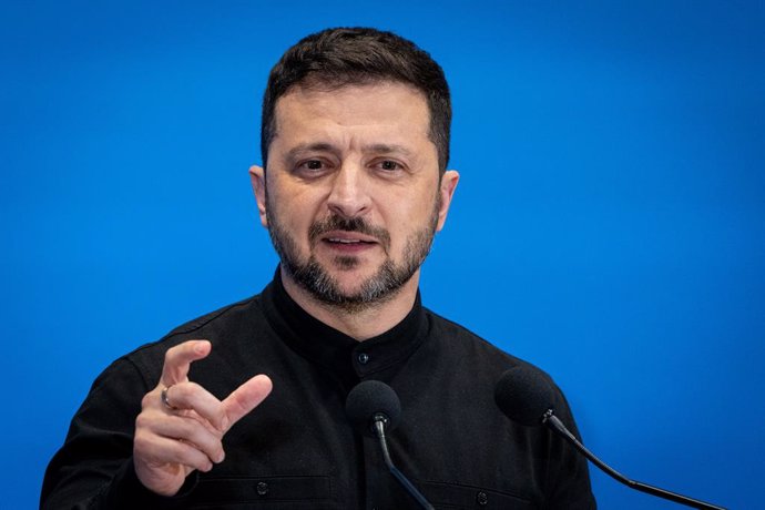 10 de julho de 2025, Roma, Itália: O presidente ucraniano Volodymyr Zelensky discursa em uma coletiva de imprensa na Conferência de Recuperação da Ucrânia 2025 (URC2025) no Centro de Convenções de Roma "La Nuvola