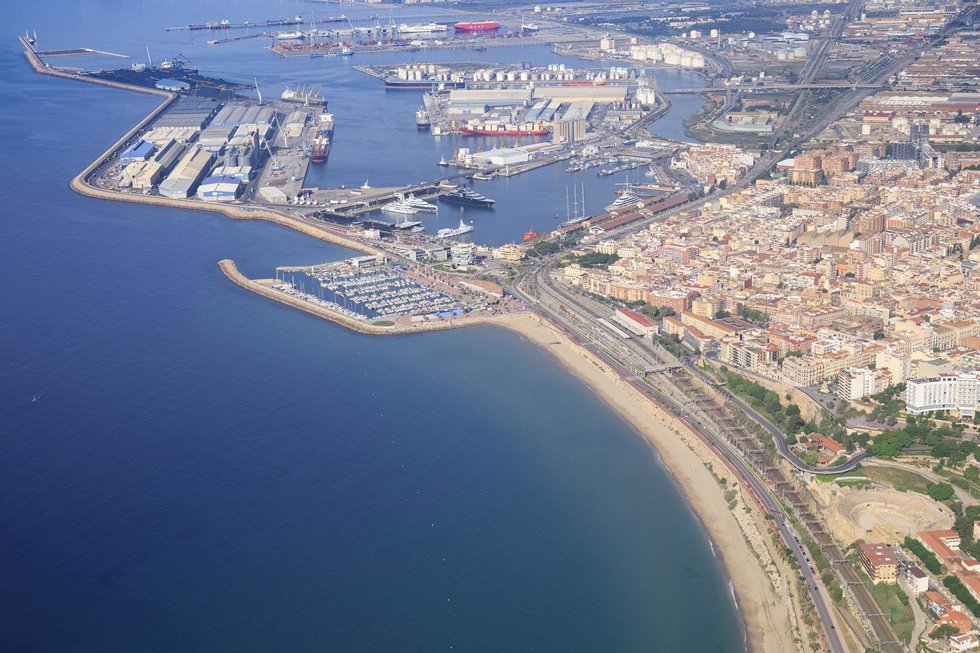 Archivo - Vista del Port de Tarragona.