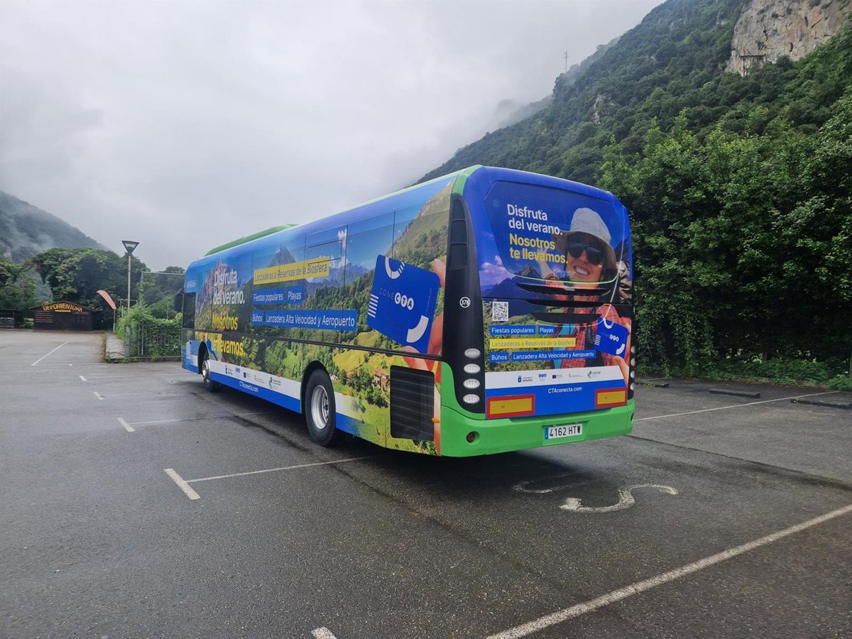 El Principado refuerza los autobuses entre Oviedo y Gijón todos los fines de semana de agosto