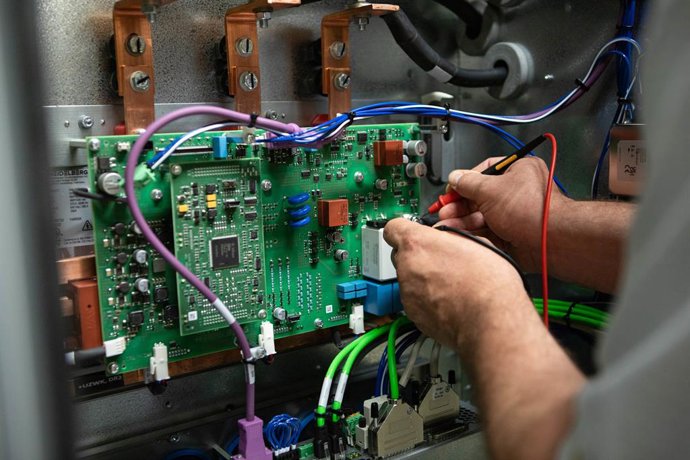 HEIDELBERG develops and produces innovative control and power electronics. The company intends to use this core technology to open up new business areas, such as the defense sector.