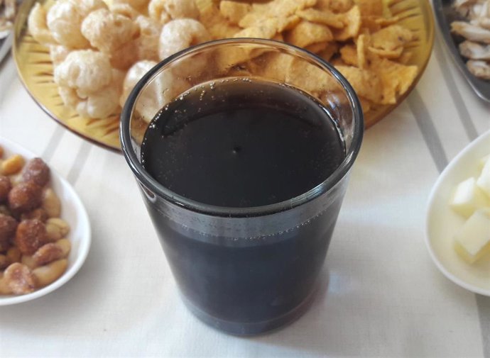 Archivo - Refresco, bebidas azucaradas, aperitivo, bebidas carbonatadas, bebidas con gas.
