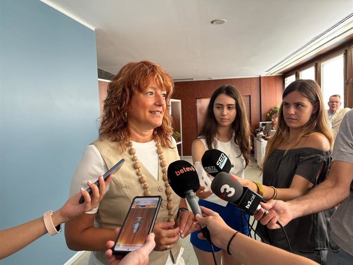 La primera teniente de alcalde de Barcelona, Laia Bonet, tras reunirse con representantes de Endesa en Catalunya este jueves