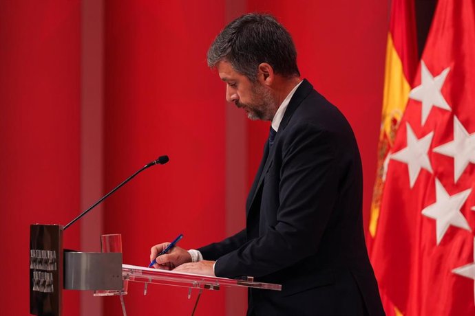 El consejero de Presidencia, Justicia y Administració Local, Miguel Ángel García Martín, en la rueda de prensa del Consejo de Gobierno