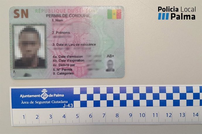 Permiso de conducir falsificado