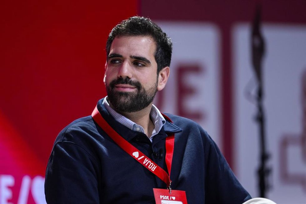 Archivo - El secretario general de Juventudes Socialistas de España, Víctor Camino, durante el ágora Adelantando por el derecho a una vivienda digna. en el primer día del 41 Congreso Federal del PSOE.