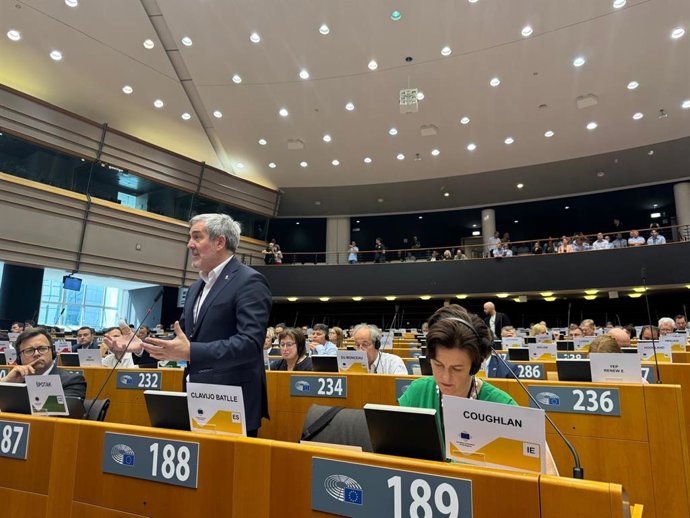 El presidente de Canarias, Fernando Clavijo, interviniendo en un pleno del Comité de Regiones