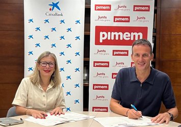 La directora territorial de CaixaBank en Baleares, María Cruz Rivera, y el presidente de PIMEM, Jordi Mora