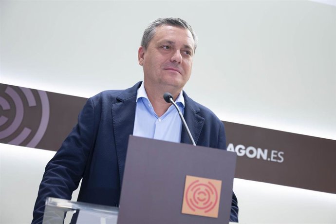 El secretario general del PSOE Aragón, Fernando Sabés.