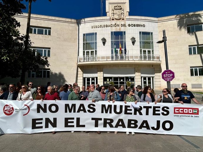 Archivo - Concentración con motivo del Día Mundial de la Seguridad y Salud en el Trabajo/Archivo