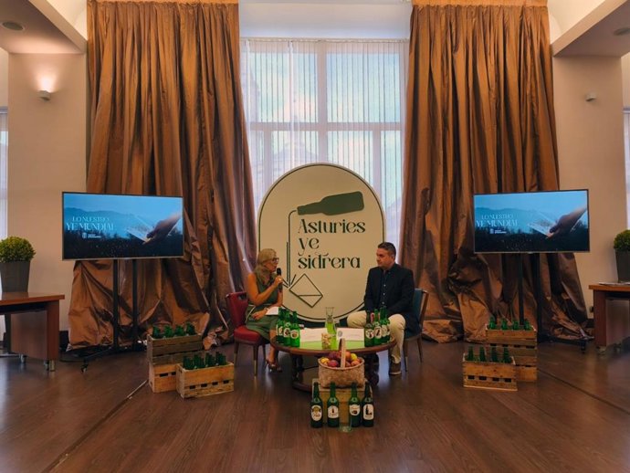 Presentación stand del Principado en la FIDMA.