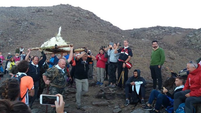 Monachil celebra del 1 al 5 de agosto sus fiestas patronales en honor a la Virgen de las Nieves.