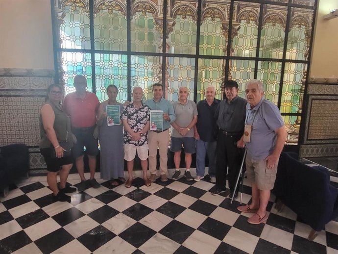 El delegado de Inclusión Social, Juventud, Familias e Igualdad de Huelva, José Manuel Borrero, en el Centro Mora Claros.