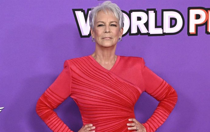 Jamie Lee Curtis: La cirugía estética ha llevado a un "genocidio" de mujeres que se han "desfigurado a sí mismas"