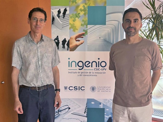 Pablo DEste y Adrián A. Díaz-Faes, investigadores de INGENIO que lideran el proyecto ‘Momentum’.
