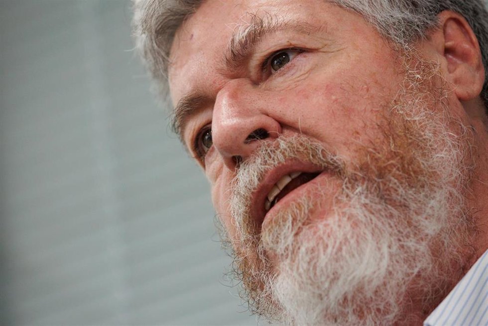 Archivo - El coordinador de Alianza Verde, Juantxo López de Uralde, durante una entrevista para Europa Press, a 16 de marzo de 2023, en Madrid, (España).