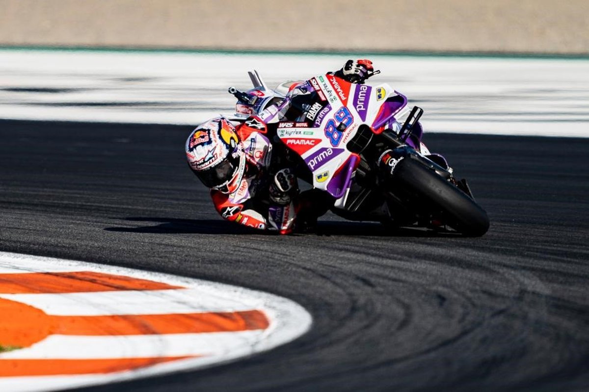 Cheste prepara el Gran Premio de Motociclismo tras la dana con la  preocupación  por el servicio de Cercanías