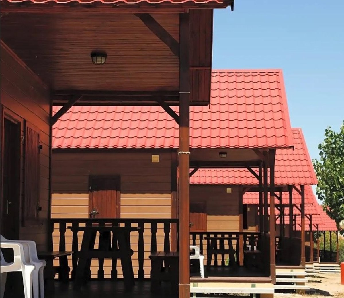 Los campings tiran del turismo extrahotelero en junio en Asturias