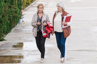 Archivo - Arxiu - (Foto d'ARXIU) L'exconsellera de Justícia i Interior de la Generalitat valenciana, Salomé Pradas (e), arribant a una reunió del Centre de Coordinació Operatiu Integrat (CECOPI) 