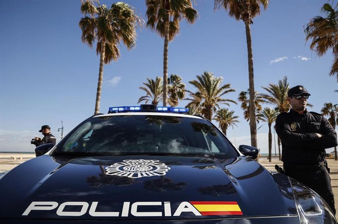 Archivo - Vehículo de Policía