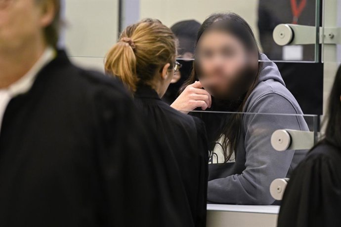 Archivo - Accused Osama Krayem pictured during a session of the trial of the attacks of March 22, 2016, at the Brussels-Capital Assizes Court, Wednesday 05 April 2023 at the Justitia site in Haren, Brussels. On March 22 2016, 32 people were killed and 324