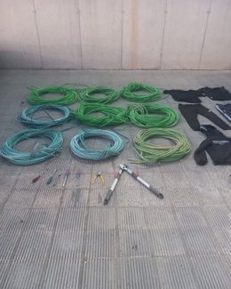 3 Detenidos En L'ampolla (Tarragona) Por Conducir Con 200 Kilos De Cable De Cobre Sustraídos