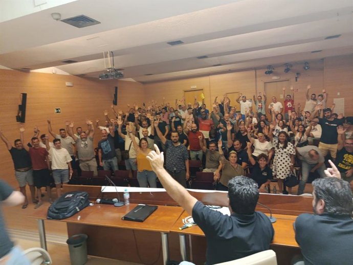 Asamblea de trabajadores del TIB.