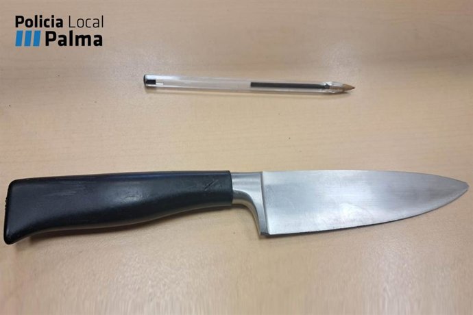 Imagen del cuchillo con el que un hombre intentó autolesionarse en Son Espases