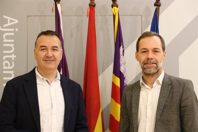 Archivo - Los regidores del PSOE en el Ayuntamiento de Palma Xisco Dalmau y Xisco Ducrós.
