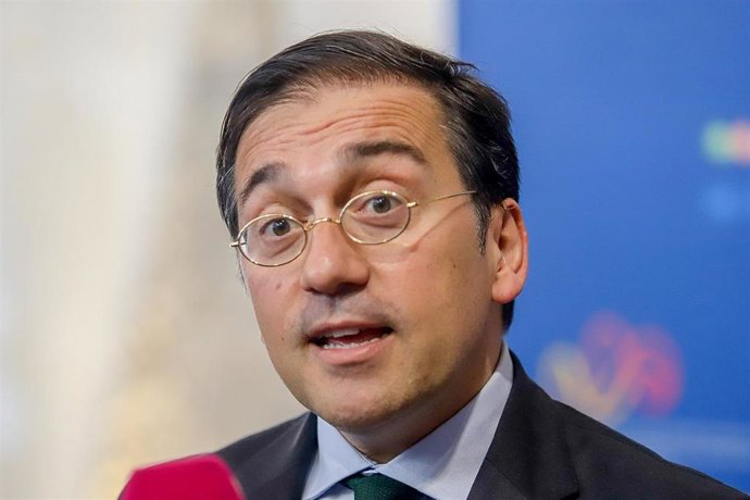 Archivo - El ministro de Asuntos Exteriores, Unión Europea y Cooperación, José Manuel Albares, atiende a la prensa en la primera jornada de la Conferencia de Alto Nivel sobre Derechos Humanos, Sociedad Civil y Lucha contra el Terrorismo.