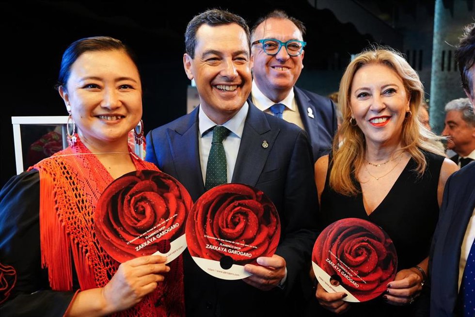 El presidente de la Junta de Andalucía, Juanma Moreno, visita las instalaciones del pabellón de España en la Exposición Osaka 2025. 