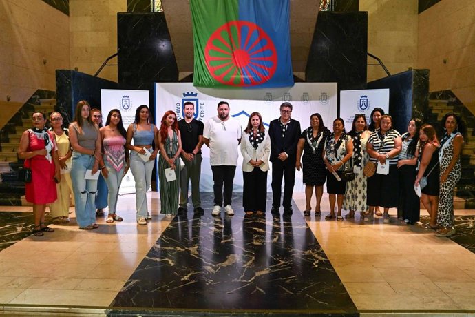 Tenerife defiende "justicia y paz" en su recuerdo a las víctimas del genocidio del Pueblo Gitano en la II Guerra Mundial