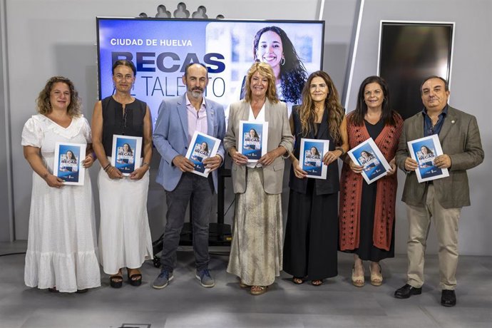 Presentación de las nuevas Becas Ciudad de Huelva.