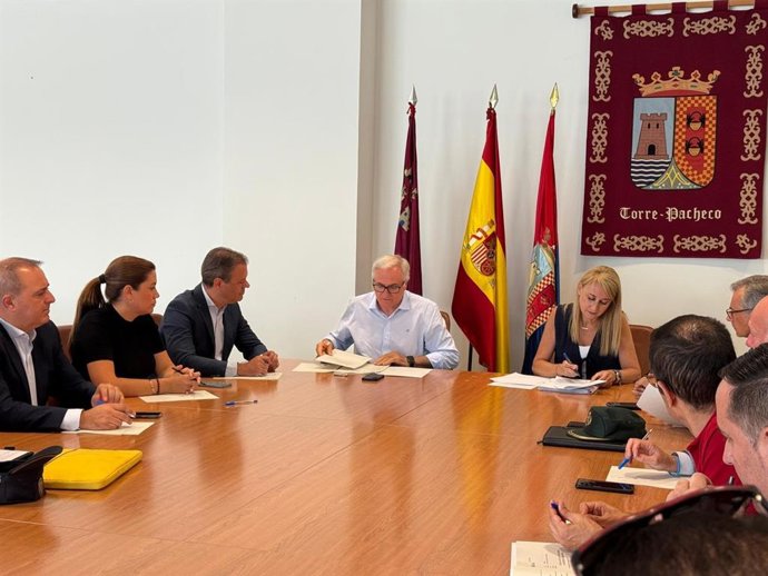 Reunión extraordinaria de la Junta Local de Seguridad de Torre Pacheco, celebrada en el Ayuntamiento