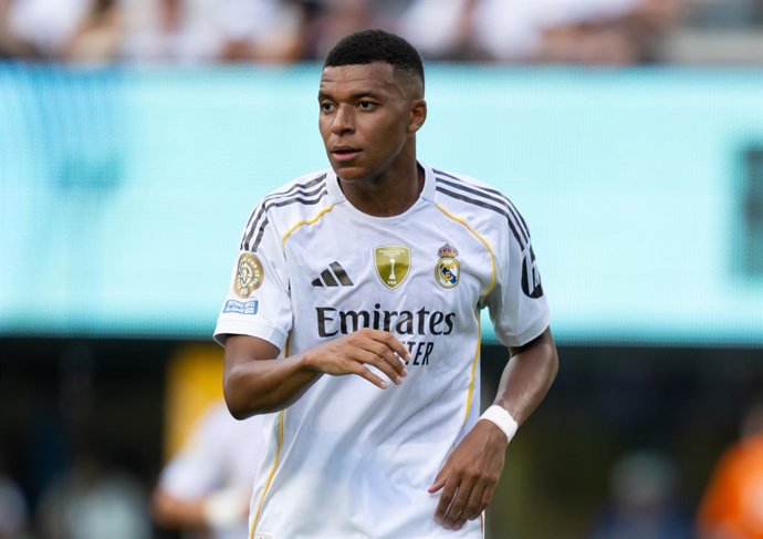 FILED - 09 July 2025, US, East Rutherford: Real Madrid's Kylian Mbappe in action during the FIFA Club world soccer match between Paris Saint-Germain and Real Madrid at the MetLife Stadium. Mbappe, posted a photo of himself with Moroccan international defe