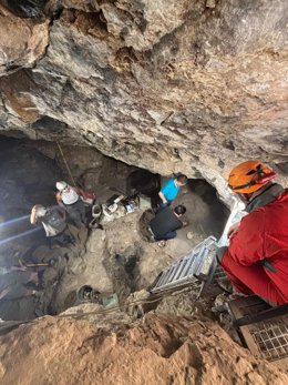 Visita al yacimiento de la Cueva del Nacimiento del Río Cuadros