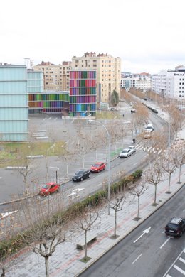 Archivo - Avenida Reyes Leoneses de León capital que sufrirá restricciones de tráfico por labores de asfaltado.