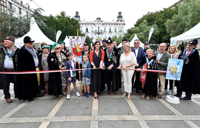 Arranca en Santander la Feria del Queso en la Plaza de Pombo