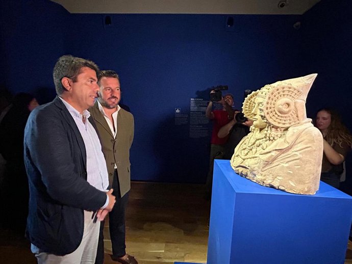 El president de la Generalitat, Carlos Mazón, y el alcalde Elche, Pablo Ruz.