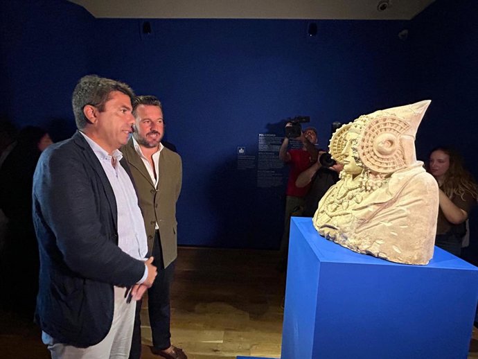El president de la Generalitat, Carlos Mazón, y el alcalde Elche, Pablo Ruz.