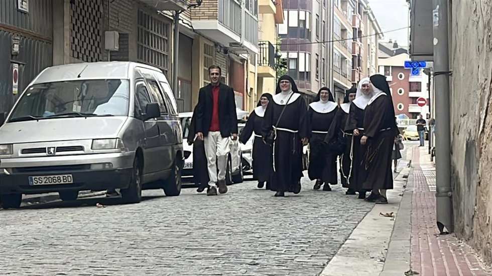 Las exmonjas de Belorado a su llegada al juzgado de Briviesca.