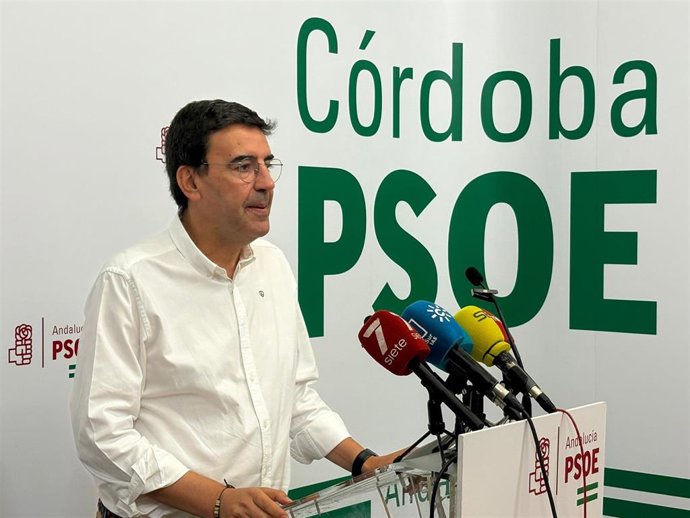 El diputado autonómico y secretario de Desarrollo Estatutario del PSOE-A, Mario Jiménez, este viernes en rueda de prensa en Córdoba.