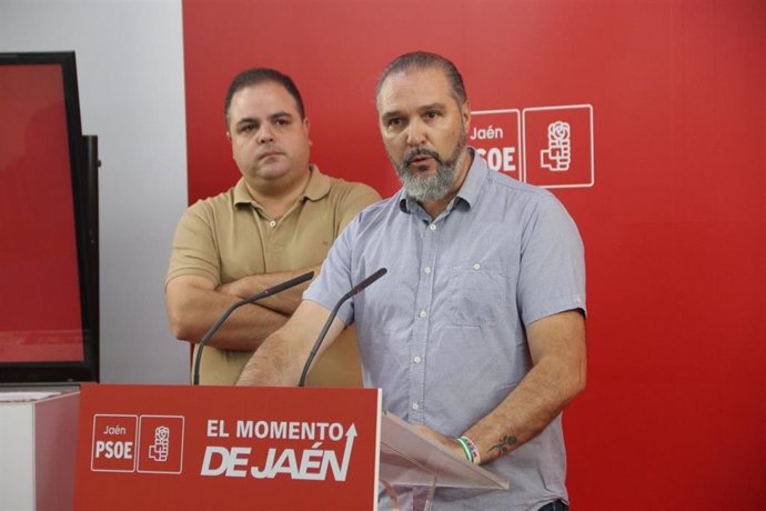 Pedro García y Víctor Torres durante la rueda de prensa