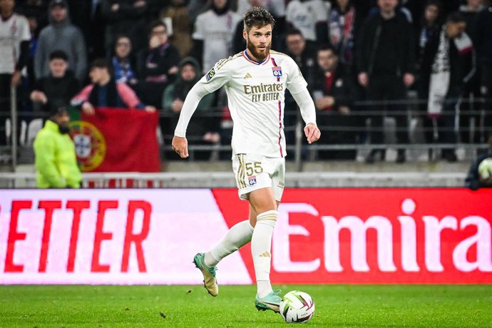 Archivo - Duje CALETA-CAR of Lyon during the French championship Ligue 1 football match between Olympique Lyonnais (Lyon) and OGC Nice on February 16, 2024 at Groupama stadium in Decines-Charpieu near Lyon, France - Photo Matthieu Mirville / DPPI