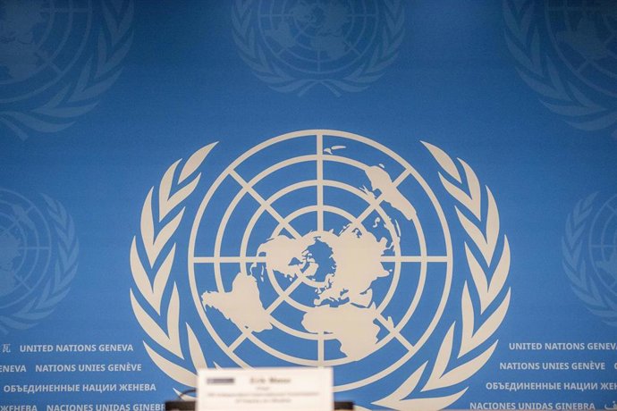 Archivo - Logo de la ONU en Ginebra durante la rueda de prensa de la Comisión Internacional Independiente de Investigación sobre Ucrania en la Oficina del Alto Comisionado (archivo)