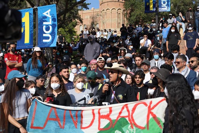 Archivo - Manifestación pro-palestina en la Universidad de California, en Los Ángeles, Estados Unidos (archivo)