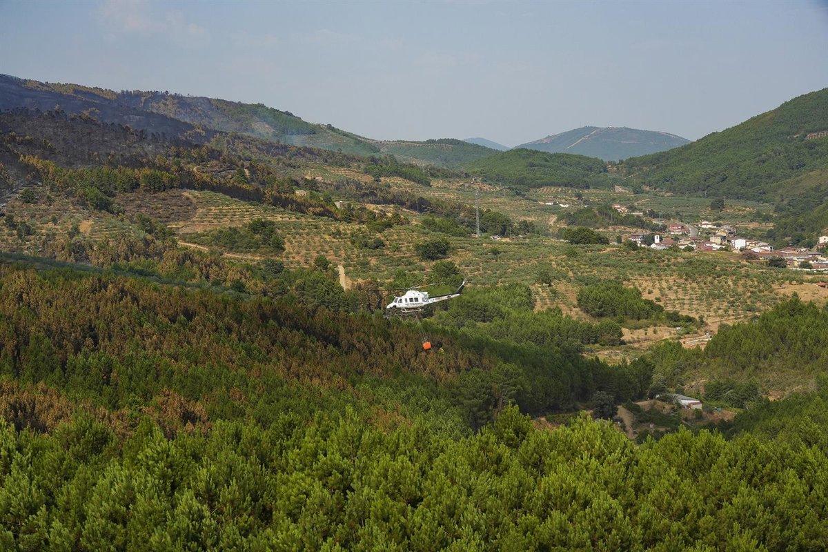 El control del incendio en Las Hurdes permite a los vecinos de la alquería de Avellanar volver a sus hogares