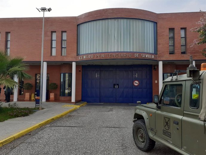 Archivo - El Ejército de Tierra en la cárcel de Sevilla I, en una foto de archivo.